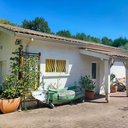 Un Petit Coin De Campagne Villa Beychac-et-Caillau Exteriör bild